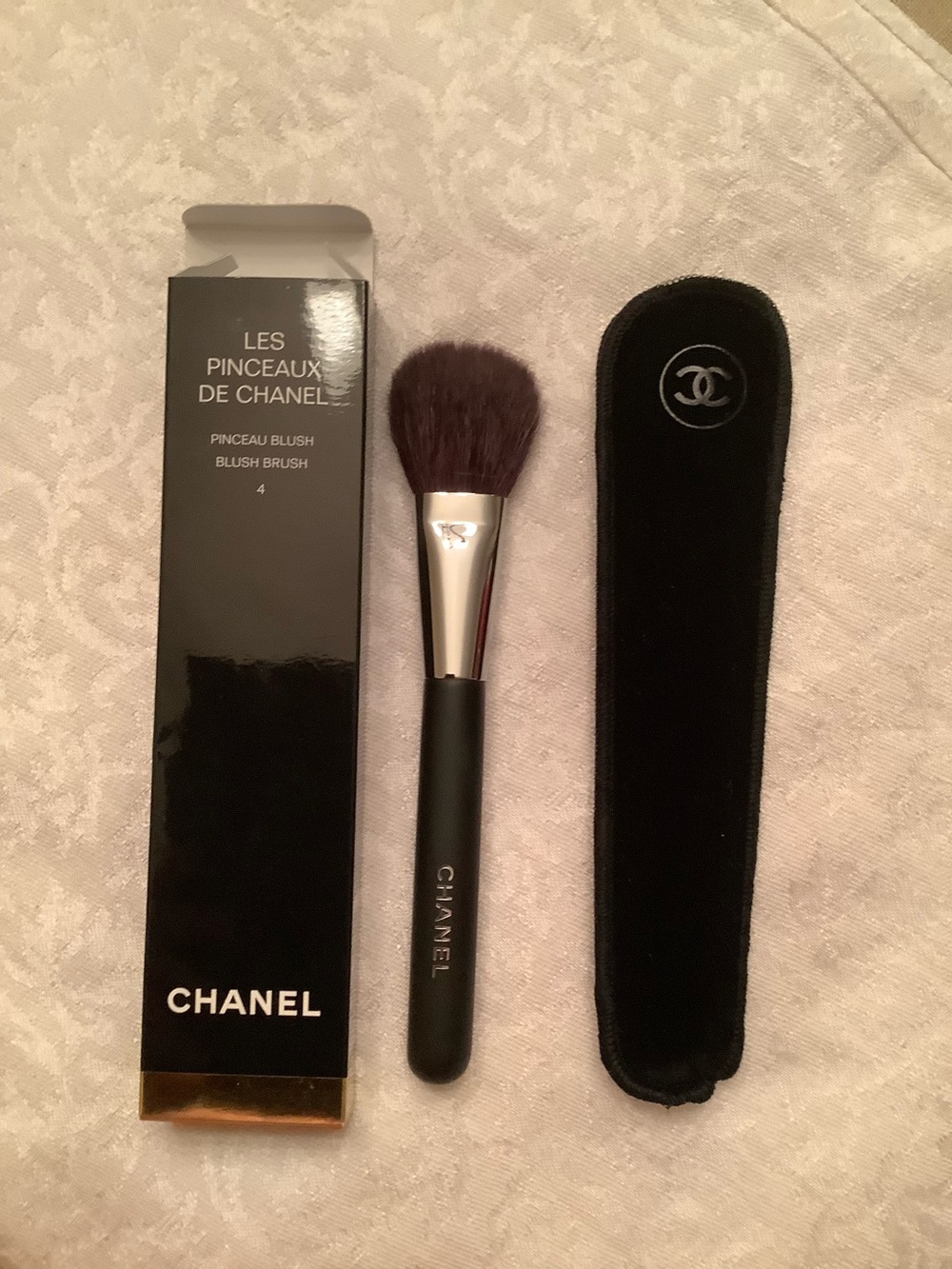 CHANEL Blush Brush no4 NEW FIRM PRICE